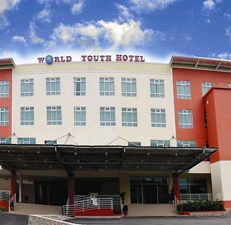 World Youth Hotel Ayer Keroh Εξωτερικό φωτογραφία