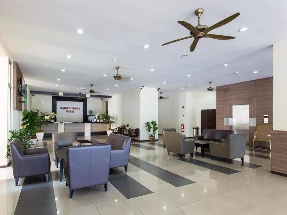 World Youth Hotel Ayer Keroh Εξωτερικό φωτογραφία