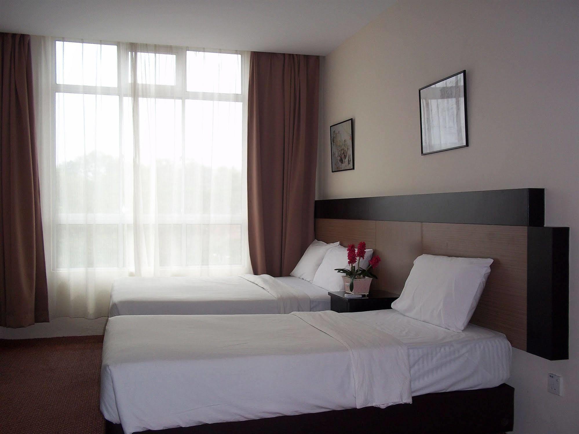 World Youth Hotel Ayer Keroh Εξωτερικό φωτογραφία